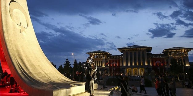 Vatandaşlar yurt genelinde vatan nöbetinde