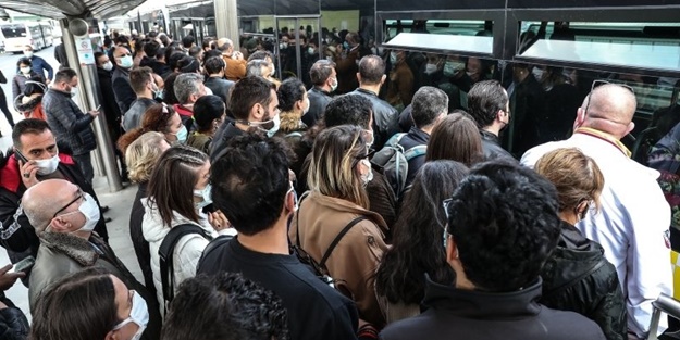 Vatandaşlardan CHP'li İBB'ye isyan: Üst üste gidiyoruz