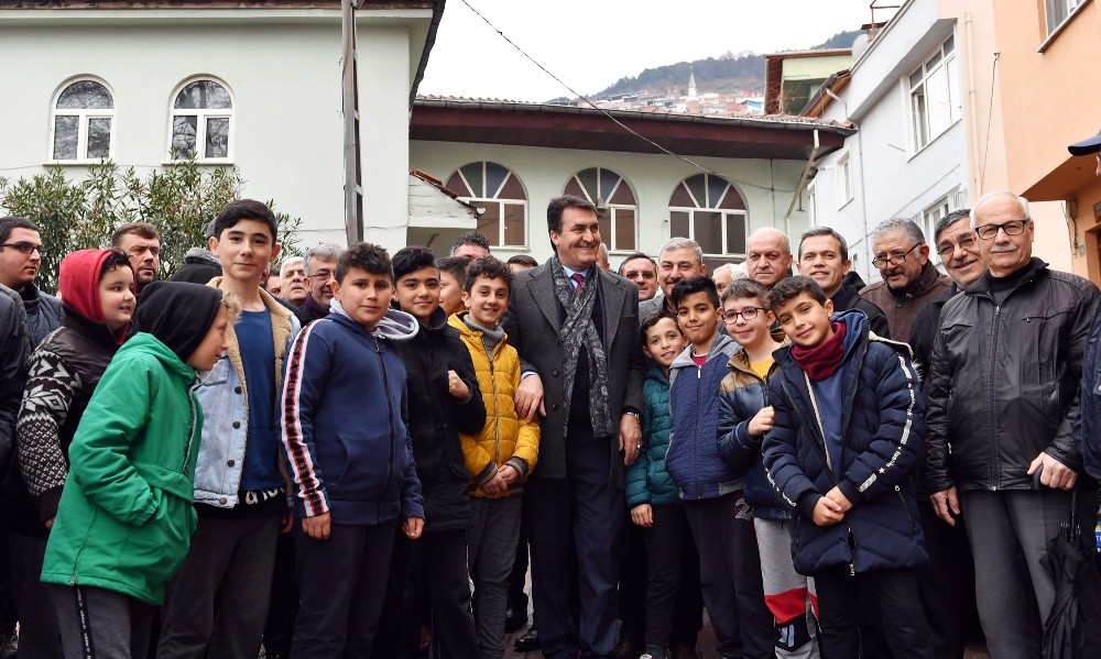 Vatandaştan Başkan Dündar’a sevgi çemberi 