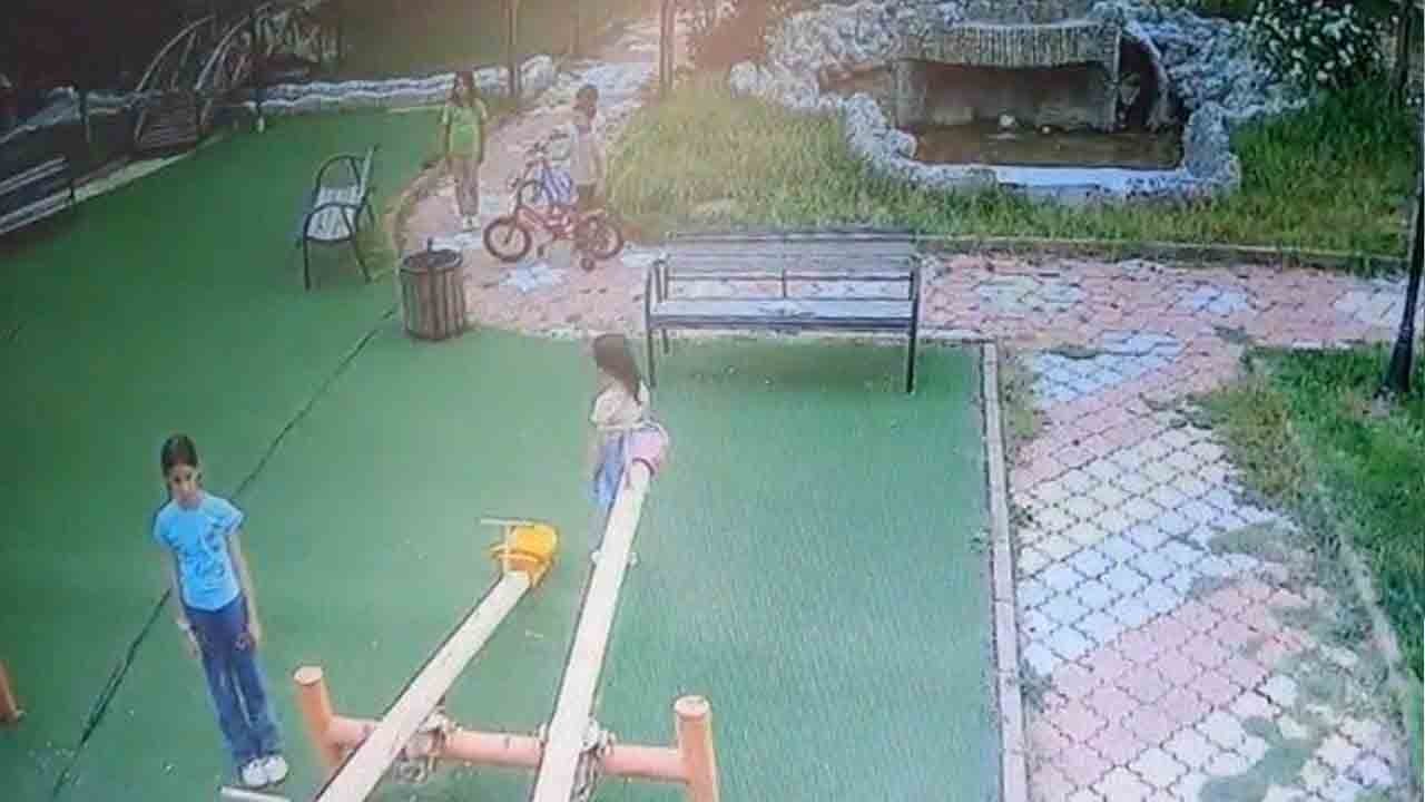 Vatansızlara ders olsun! Miniklerden İstiklal Marşı hassasiy
