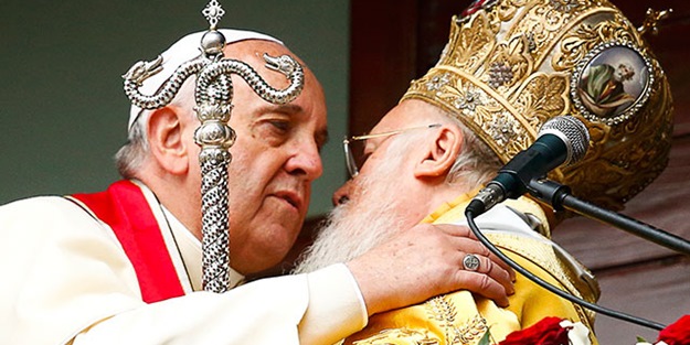 Vatikan'a büyük şok!