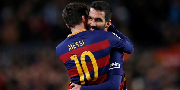 Ve Arda Turan Barcelona'ya geri döndü!