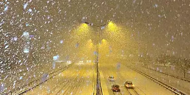 Ve beklenen kar yağışı başlıyor, lapa lapa kar yağacak! Aman dikkat: MGM son dakika kodu ile duyurdu