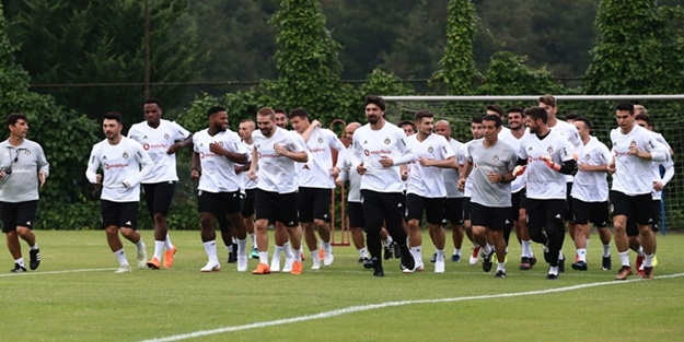 Ve Beşiktaş'ın yeni transferi de idmanda!