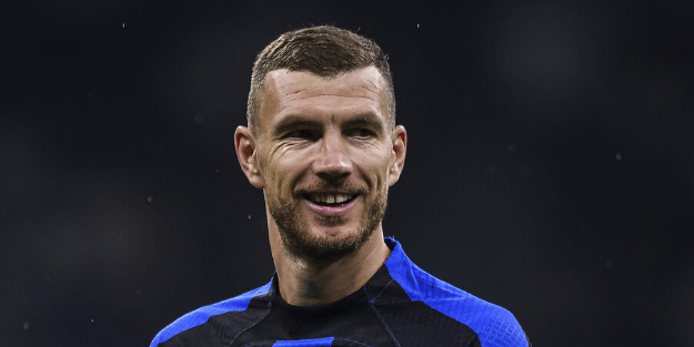 Ve Fenerbahçe Dzeko'yu açıkladı