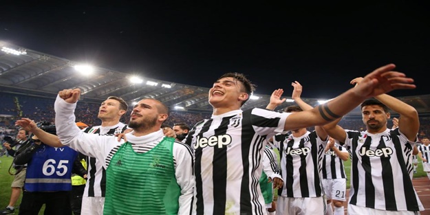 Ve İtalya'da şampiyon Juventus!