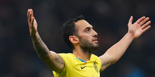 Ve İtalyanlar Hakan Çalhanoğlu transferini duyurdu!