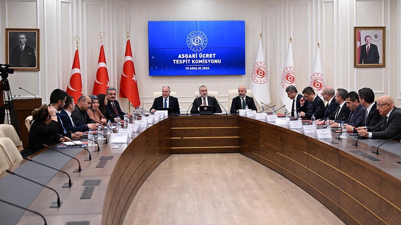 Ve merakla beklenen açıklama geldi! Asgari Ücret Tespit Komisyonu üçüncü toplantı tarihi belli oldu