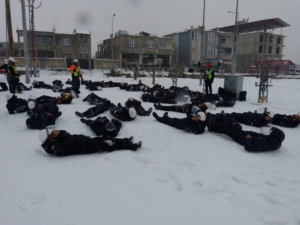 VEDAŞ ekibine komando eğitimi 
