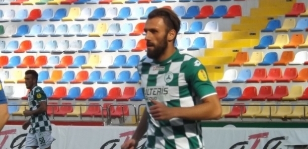 Vedat Muric, Giresunspor camiasından ve taraftarından özür diledi