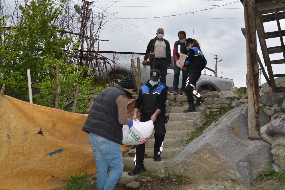 Vefa Sosyal Destek Grubu yardımlarını sürdürüyor 