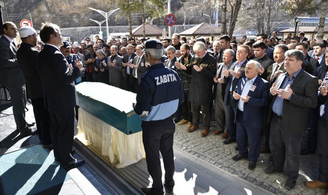 Vefat eden belediye personeli için tören