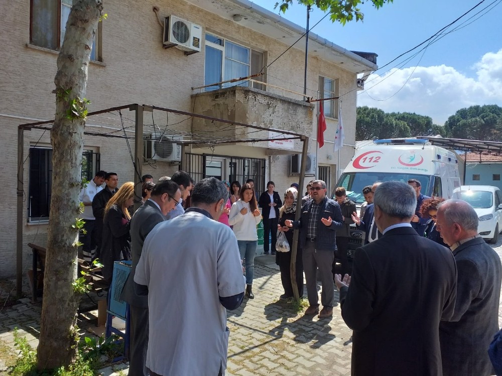 Vefat eden sağlık teknisyenleri lokma hayrıyla anıldı 