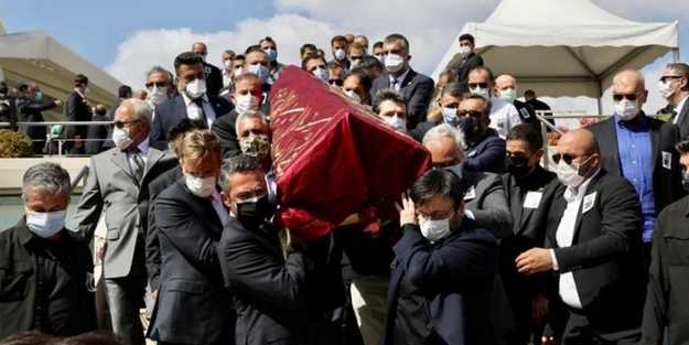 Vehbi ve Mustafa Koç gibi... Suna Kıraç'ın cenazesinde dikkat çeken görüntü!