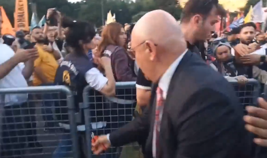 Vekil misin eşkıya mı? Provokatör Mahmut’tan yine pense skandalı