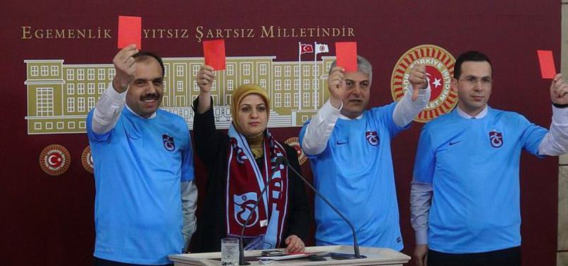 Bir kırmızı kart da Meclis'te çıktı