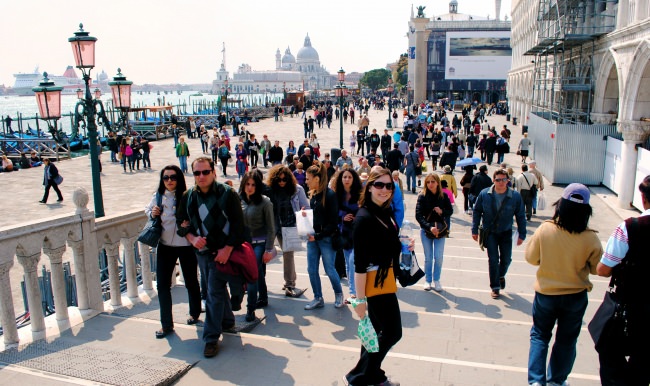 'Venedik 2100'e kadar sular altında kalabilir'