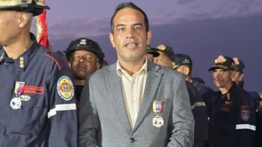 Venezuela depreminde 38 kişiyi kurtarmıştı! Türk vatandaşı İbrahim Eser'e "Kahramanlık Nişanı" takdim edildi