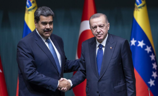 Venezuela Devlet Başkanı Maduro bizdeki laikçileri etti madara