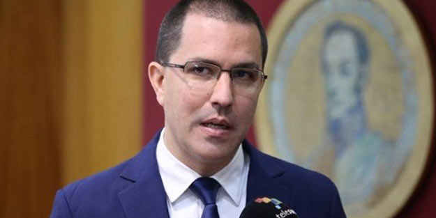 Venezuela duyurdu: Darbeyi onlar planladı!