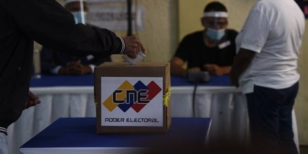 Venezuela sandığa gitti