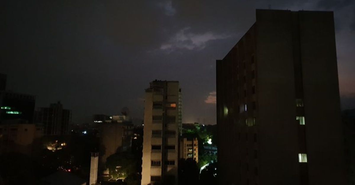 Venezuela'da 23 eyalet karanlıkta kaldı... Siber saldırı!