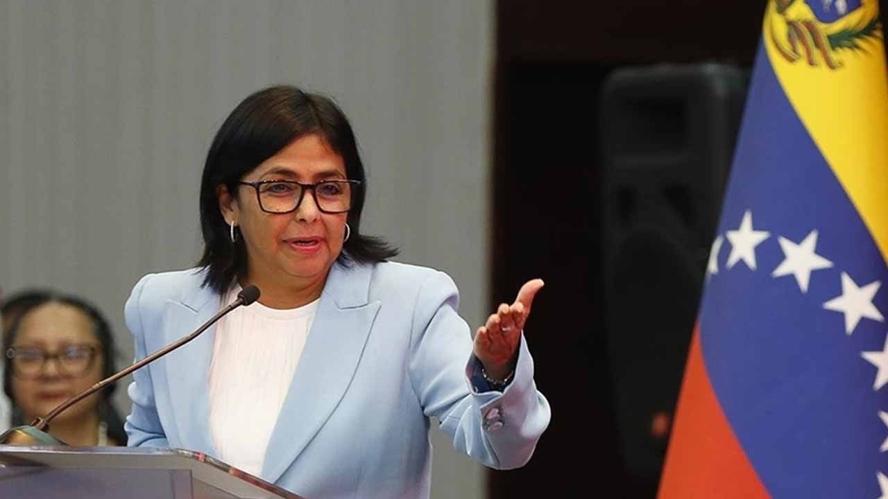 Venezuela'da yeni dönemden "teslimiyet" sinyali! Maduro'nun yerine atanan Rodriguez'den Beyaz Saray'a: Gelin birlikte çalışalım!