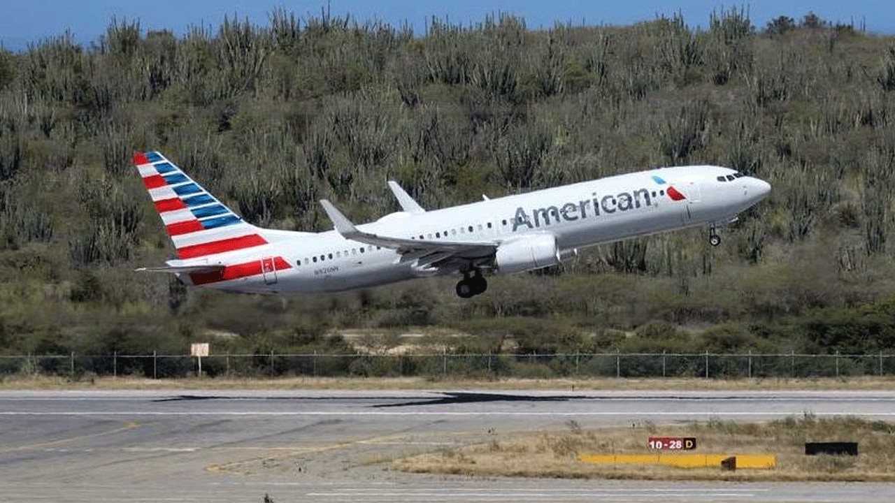 Venezuela’dan flaş karar: Terör tehdidi gerekçesiyle Kolombiya ile uçuşlar durduruldu