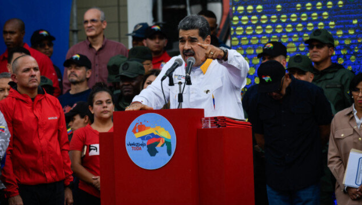 Venezuela'dan İngiltere'ye rest: Savaş gemisi Guyana'dan çekilene kadar tatbikata devam