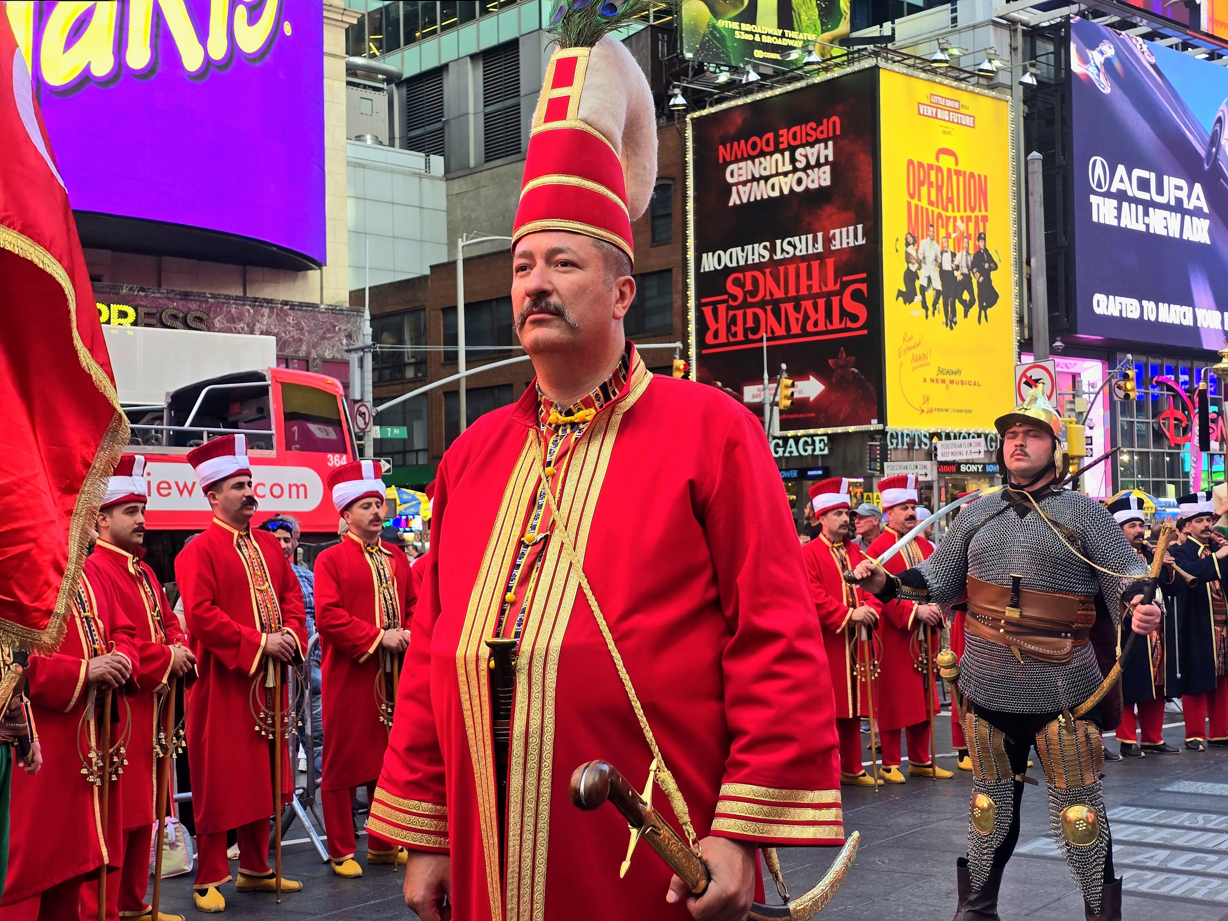 Ver coşkuyu Mehteran! Times meydanında görkemli konser