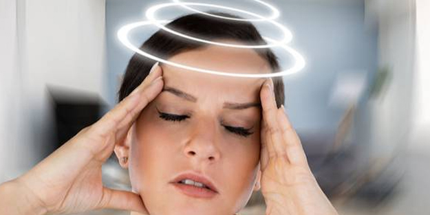 Vertigo nedir, belirtileri nelerdir? Geçmeyen baş dönmelerine dikkat!