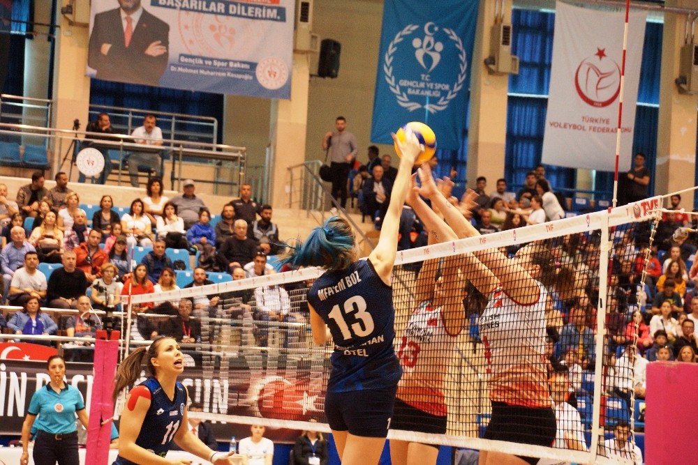 Vestel Venüs Sultanlar Ligi: Aydın Büyükşehir Belediyespor: 3 - THY: 0 