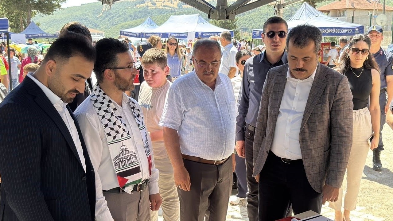 Vezirköprü’de çocuk mahalle şenliği renkli görüntülere sahne oldu