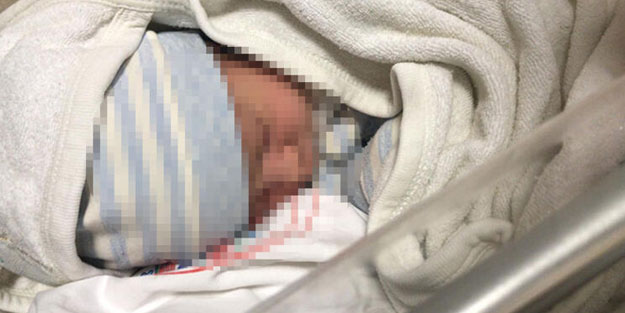 Vicdanları kanatan olay! Kamyonet kasasına terk edip gittiler