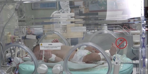 Vicdansız ailesi tarafından sokağa terk edilen bebeğin sağlığında yeni gelişme!