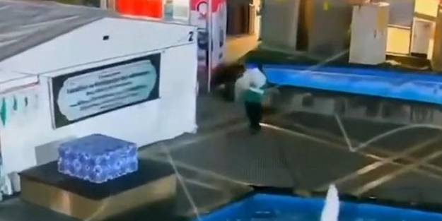 Vicdansız! Filistinliler için toplanan yardım parasını çaldı