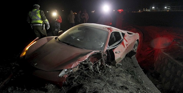 Vidal spor arabasıyla kaza yaptı