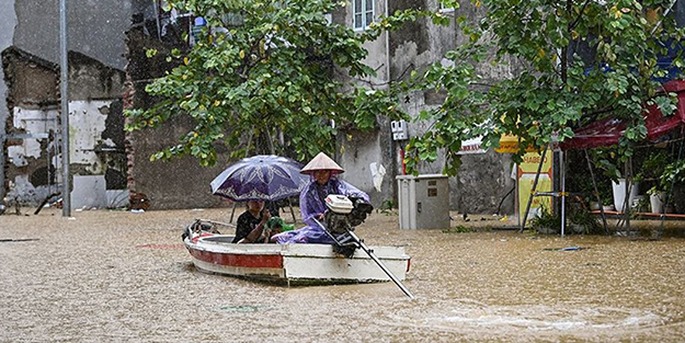 Vietnam'ı vuran Yagi Tayfunu'nda can kaybı artıyor