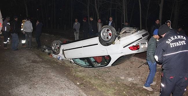 Virajı alamayan otomobil yoldan çıkarak takla attı: 4 yaralı
