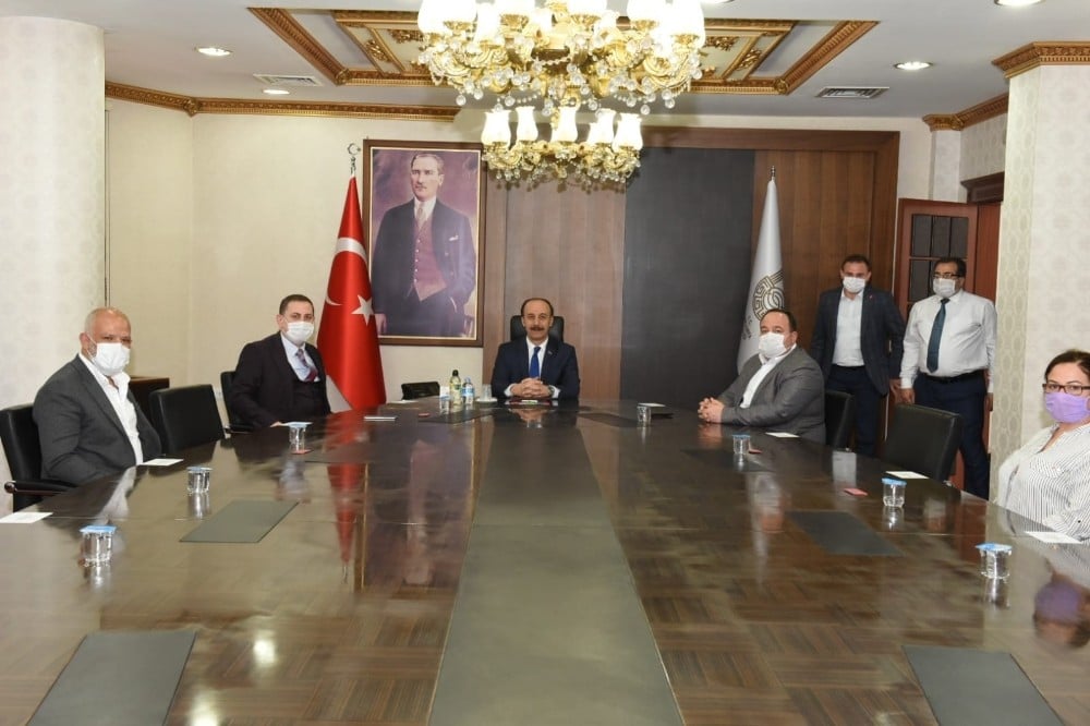 Viranşehir’de ayakkabıcılık sektörü işe başlıyor 