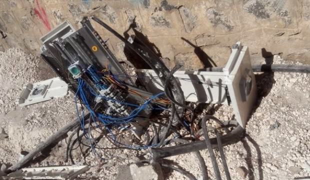 Viranşehir'de elektrik panolarını parçaladılar