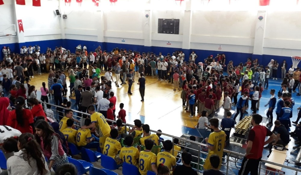 Viranşehir’de okul sporları ödül töreni düzenlendi 