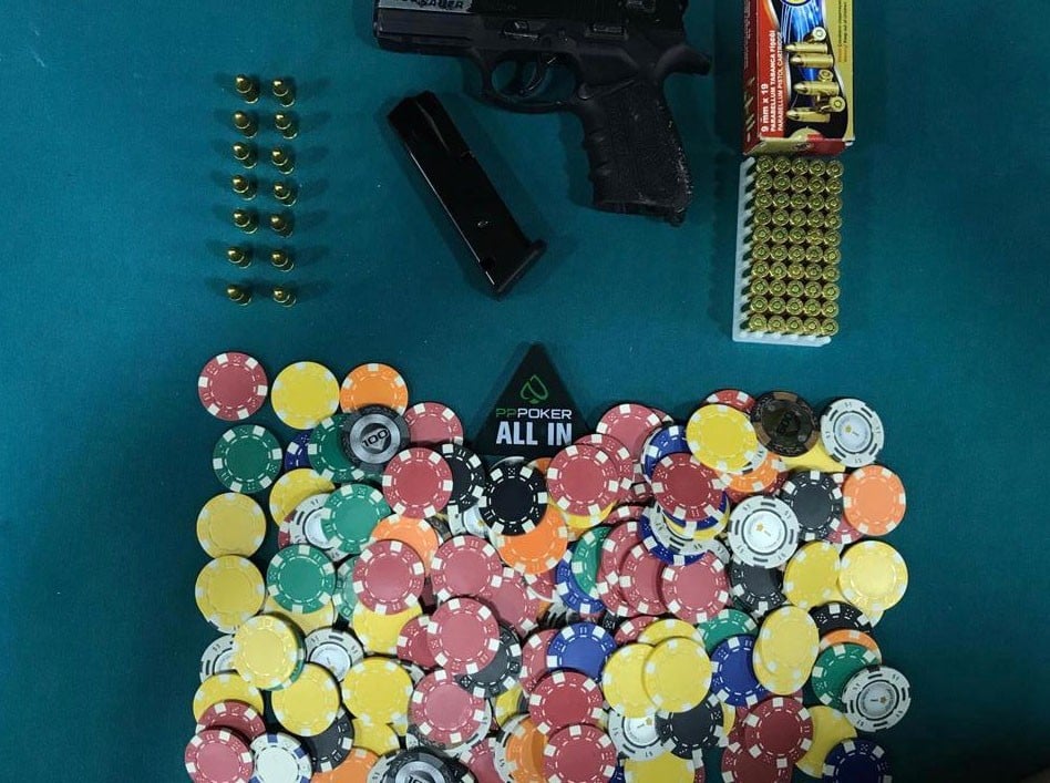 Virüs salgınına rağmen kumar masasında yakalanan 19 kişiye 46 bin lira ceza 