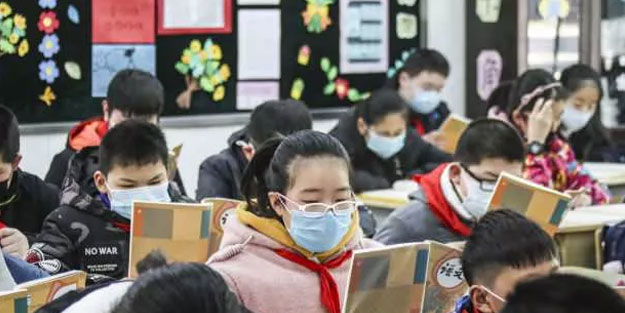 Virüsün merkezinde okullar açıldı