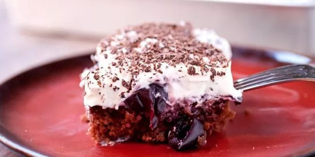 Vişneli çikolatalı kek ve vişneli beyaz çikolatalı kek tarifi