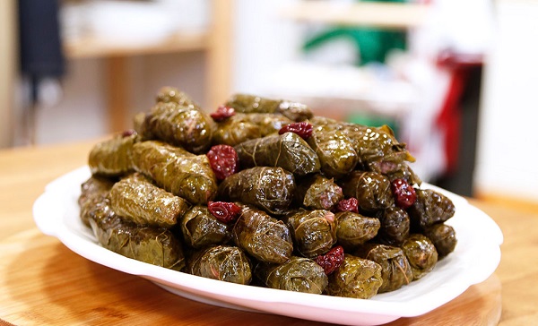 Vişneli sarma nasıl yapılır? Vişneli sarma tarifi