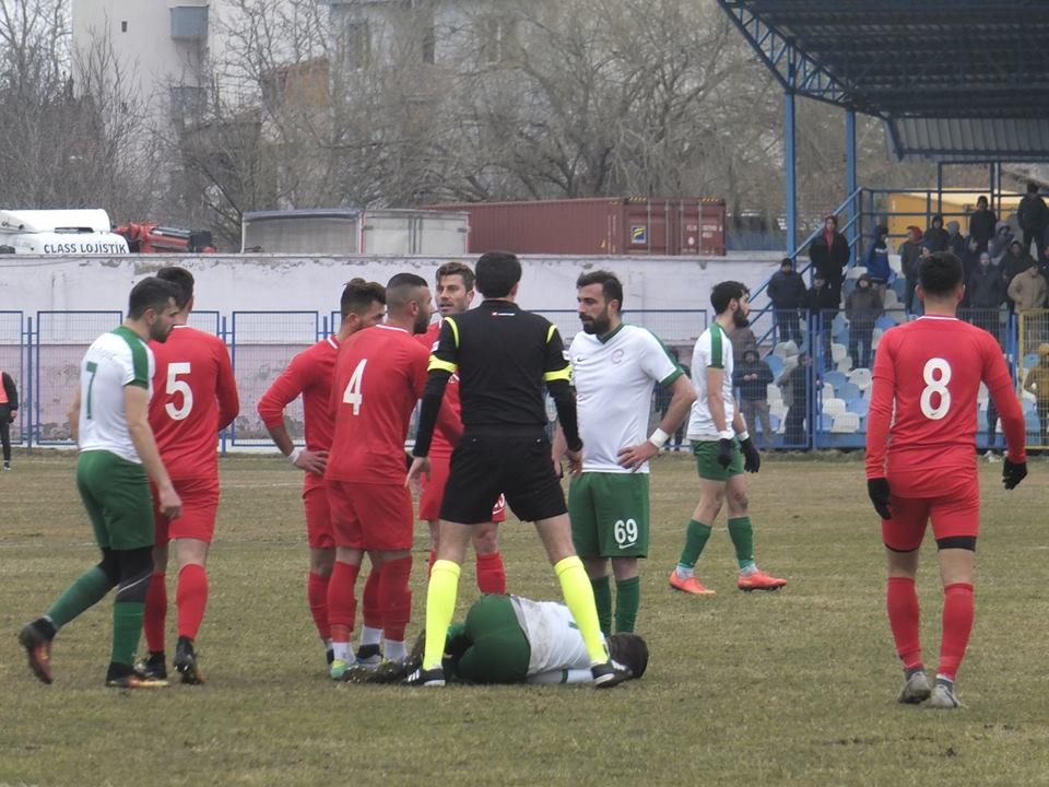 Vitraspor kendi evinde Sultangazispor’a mağlup oldu 