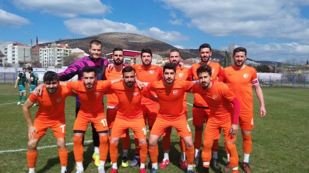 Vitraspor, rahat bir nefes aldı 