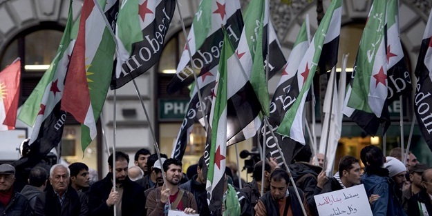 Viyana’da Esed protestosu