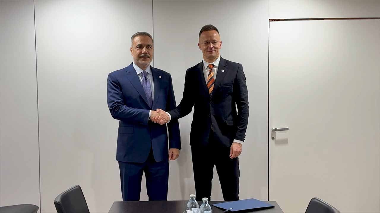 Viyana’da kritik diplomasi trafiği! Fidan ile Szijjarto masada